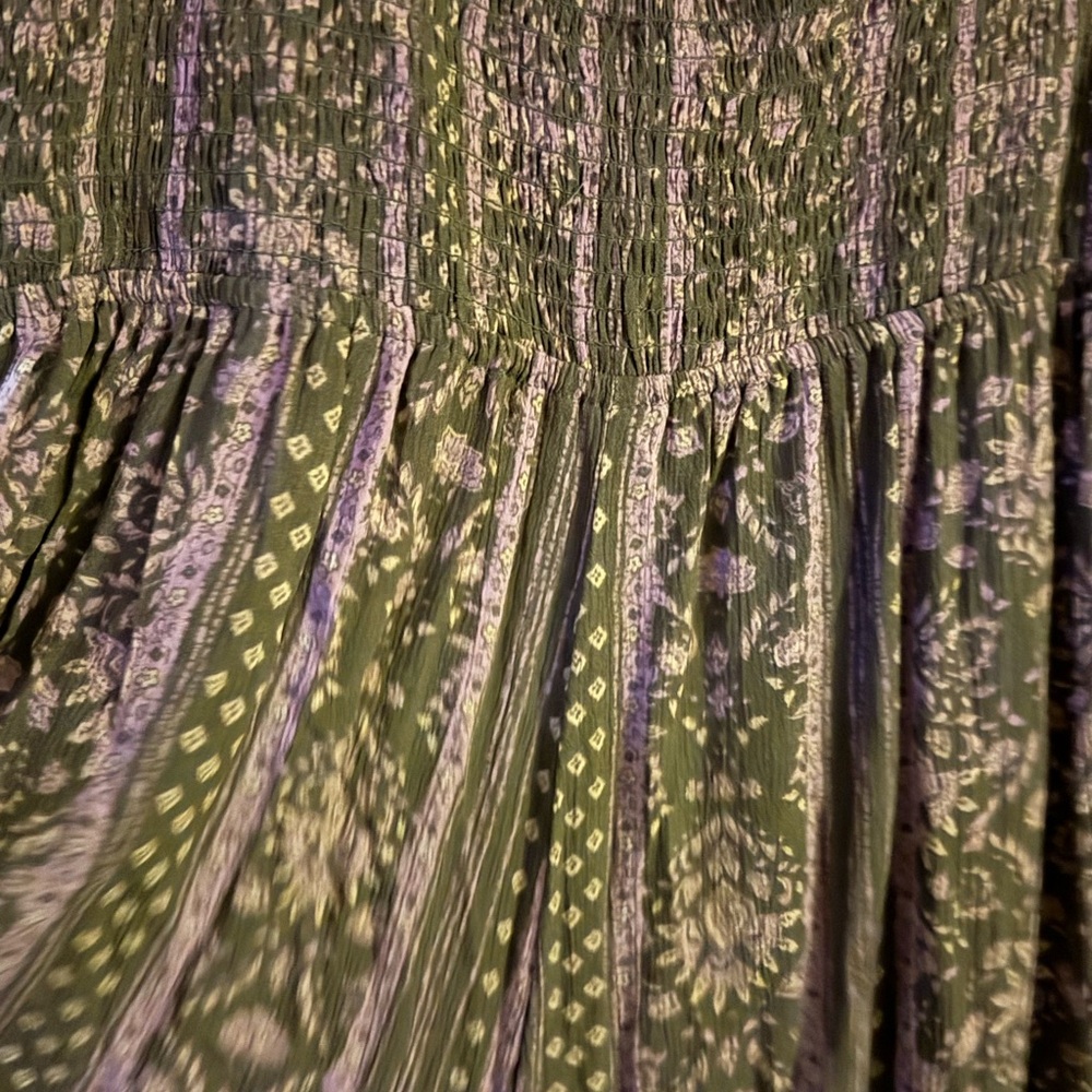 Smocked WB Jumpsuit - Picture 9 of 9